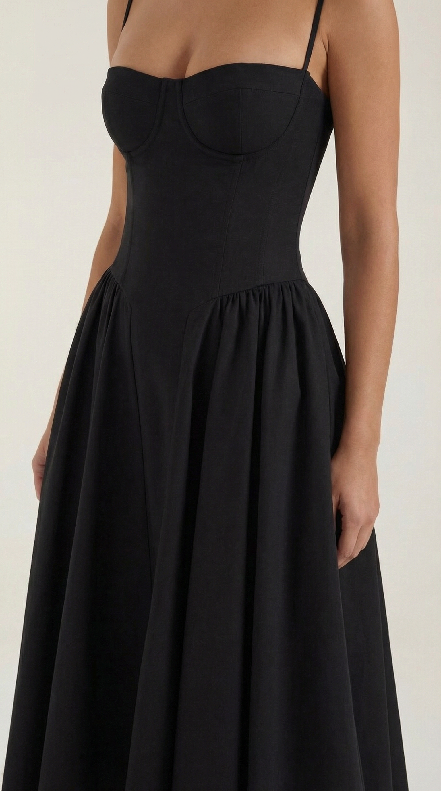 Vestido Santorini — Midi Floral con Escote Corazón