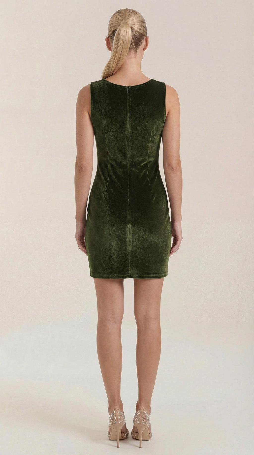 Vestido Corto Rachelle — Terciopelo con Escote Cuadrado