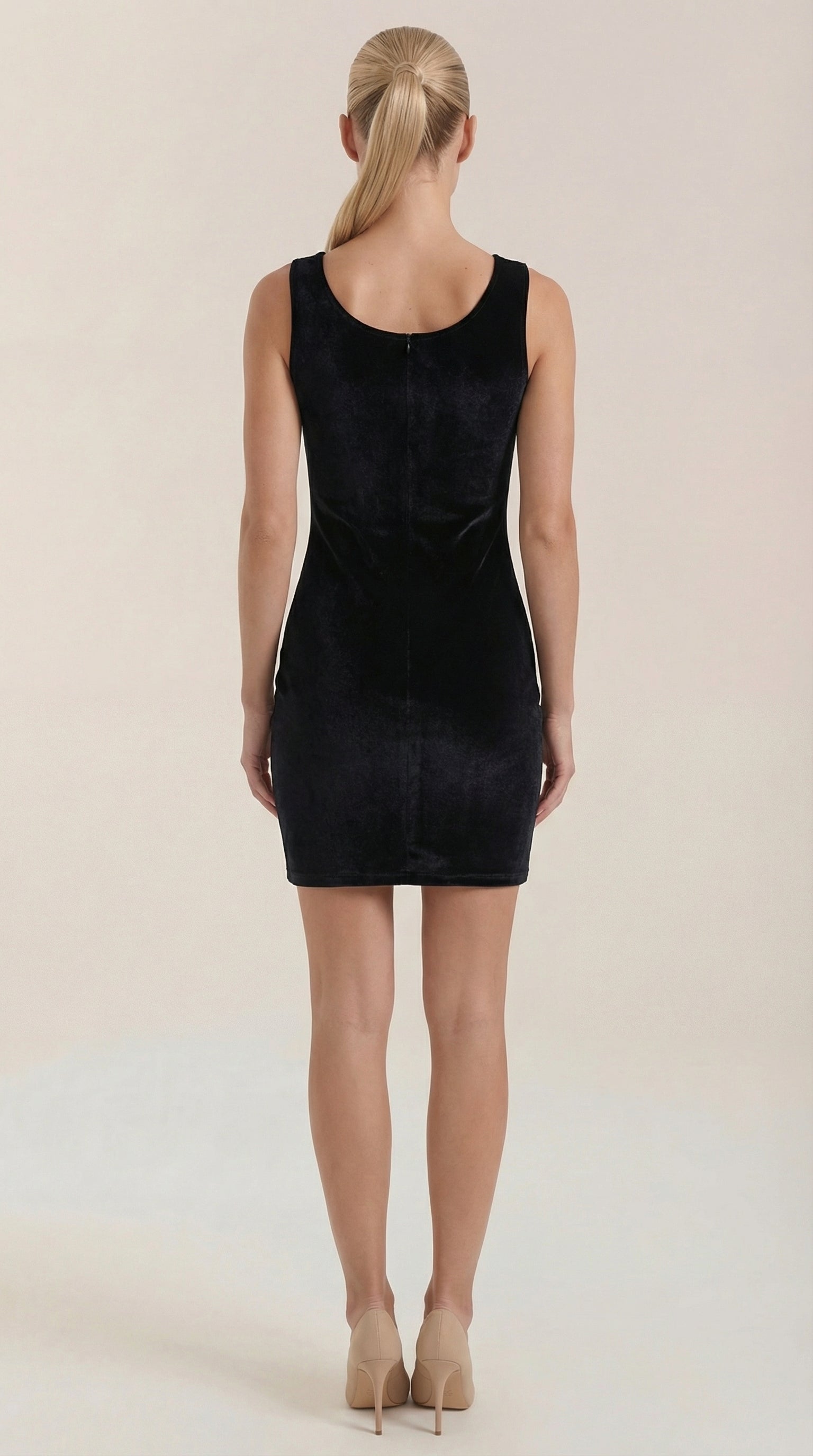 Vestido Corto Rachelle — Terciopelo con Escote Cuadrado
